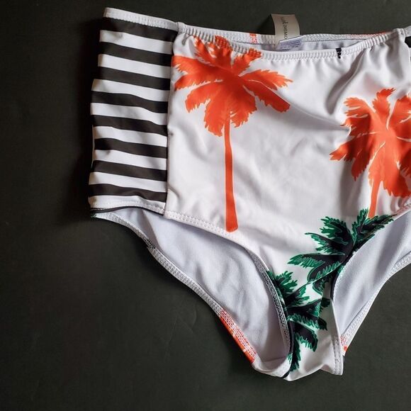 Blooming Jelly Palm Tree Bikini Bottom - Picture 4 of 7